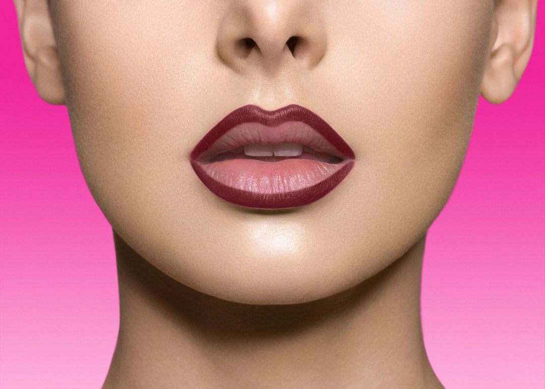 رنگ خط لب و رژ لب شما هماهنگ نیست!